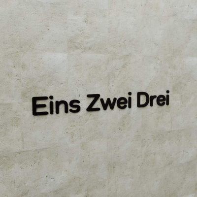 3d-schrift-zahlen-schrift-tokyo-design