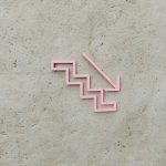 3d-symbol-treppe-pfeil-runter-bali-design