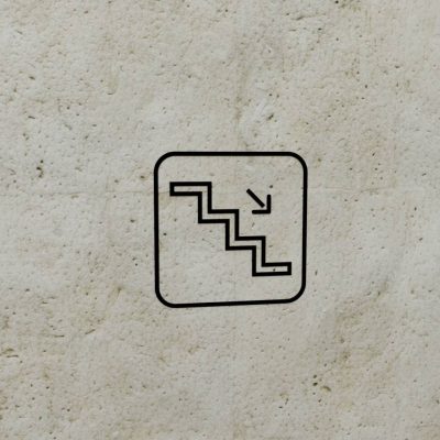 foliensymbol-treppe-pfeil-runter-tokyo-design
